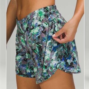 Lululemon Track that mid-rise short 5” Rapid Flourish Multi print 6